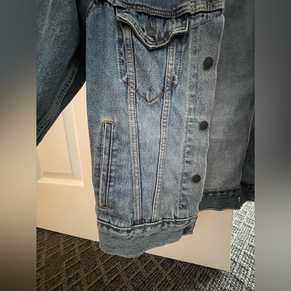 Levi’s denim jacket - Picture 6 of 10